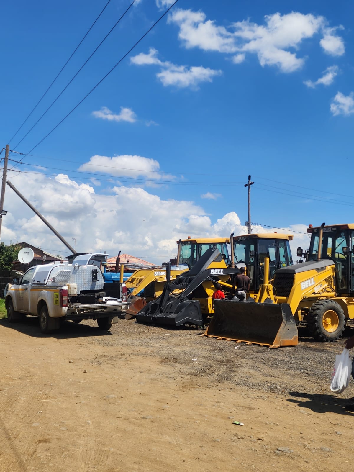 Bakkie hire in Standerton for light site transport