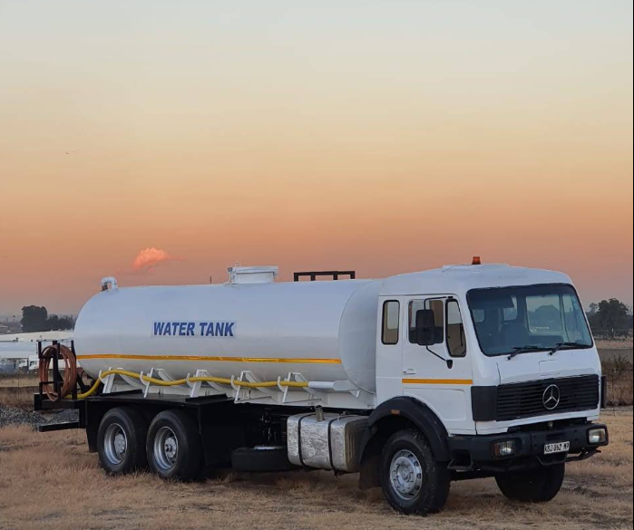 Water tanker truck for hire in Standerton for construction and farm water delivery