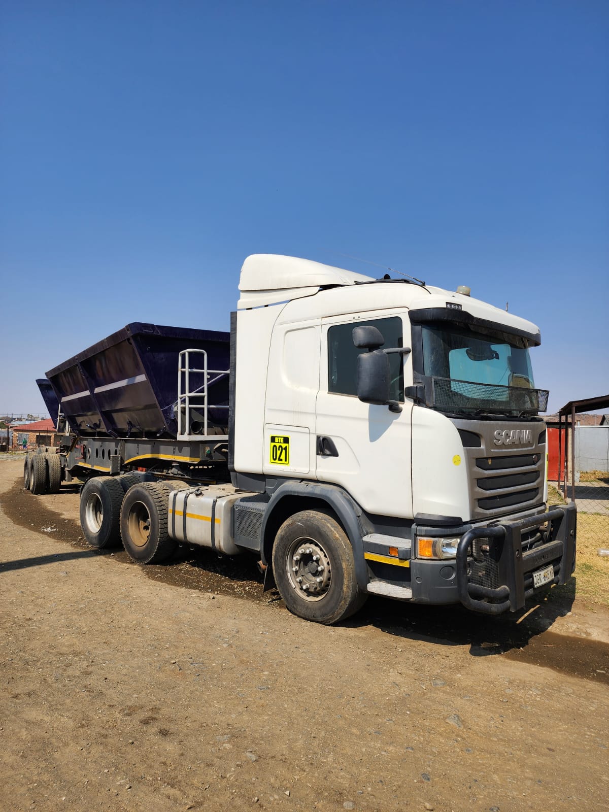 Scania side-tipper truck ready for hire in Standerton